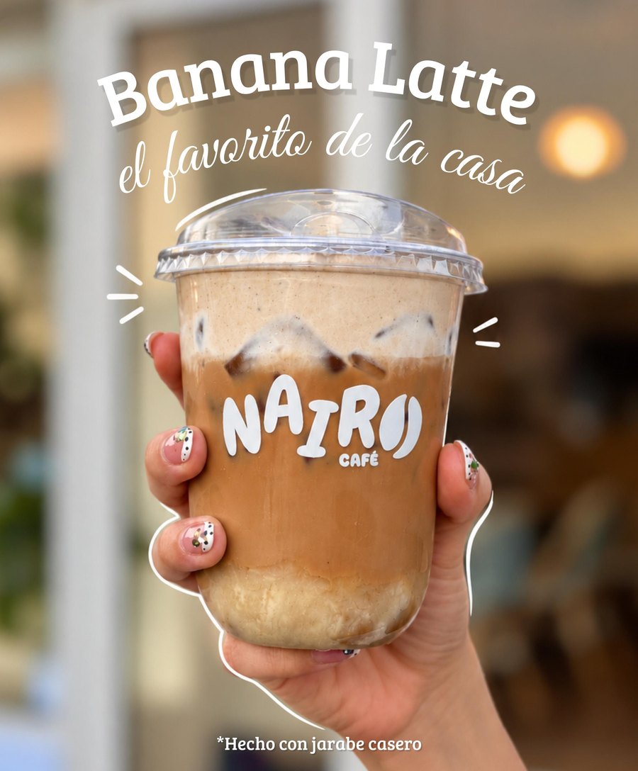 Banana Latte, el favorito de la casa, hecho con jarabe casero